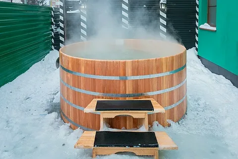 Беседка с мангальной зоной открытая на улице